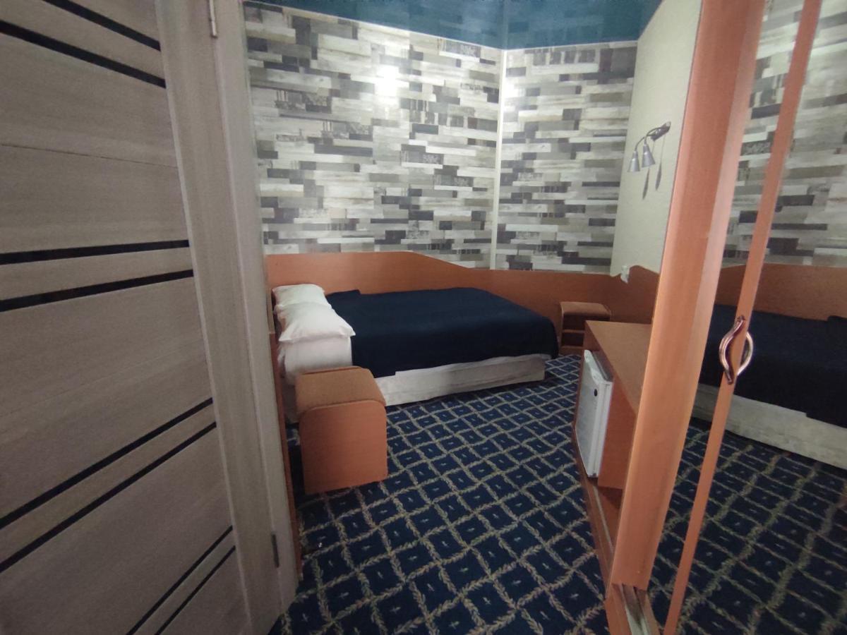 Three Dolphins Hotel Aktau  Eksteriør billede